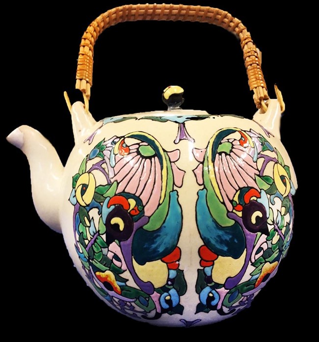 https://www.cascadiaartmuseum.org/wp-content/uploads/2022/04/Marjorie-Chase-Gilleland-Decorated-Teapot.jpg